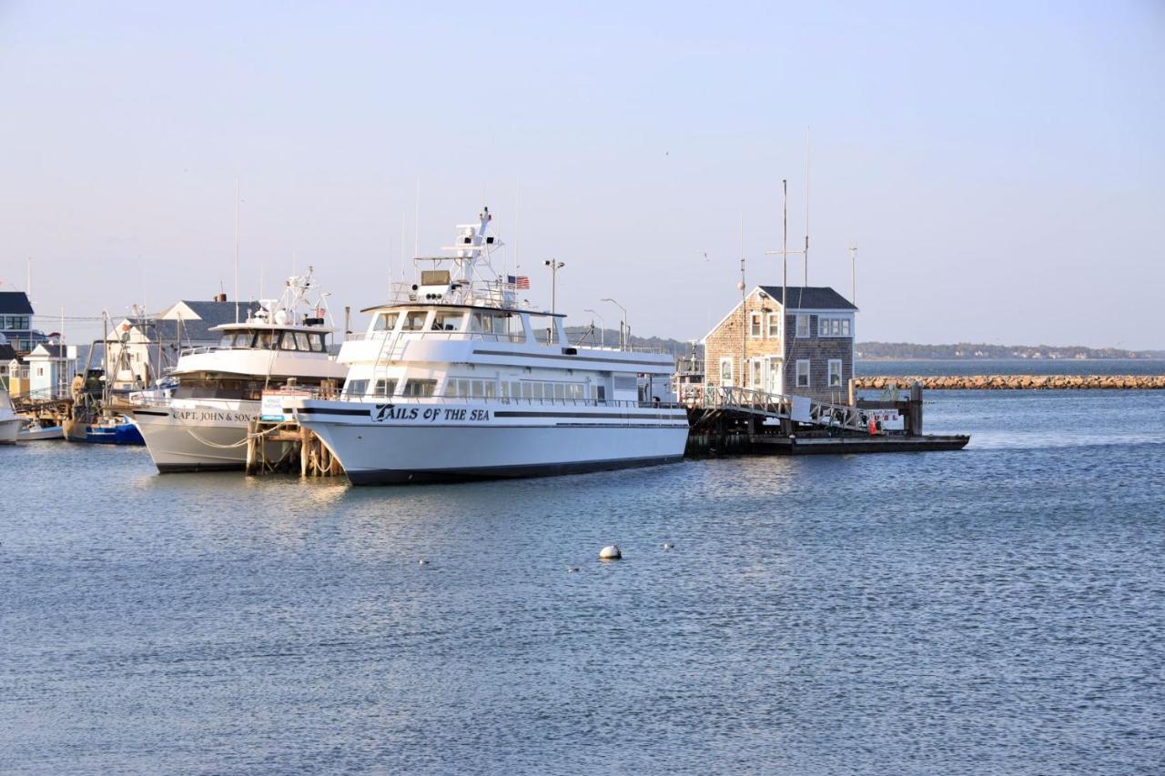 Harbourtown Suites On Plymouth Harbor Exterior photo